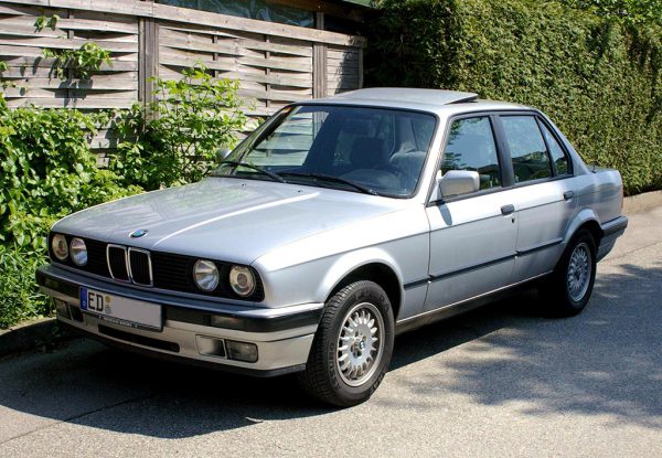 BMW E30 320i, 1982 Original Classic Car Documents for Sale!