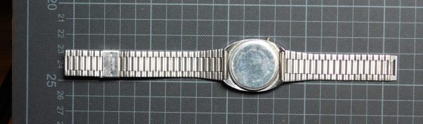 SAXON LCD WATCH - Image 3