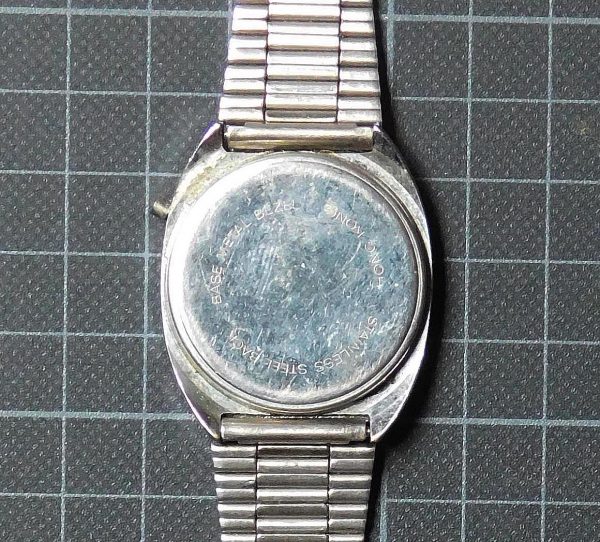 SAXON LCD WATCH - Image 4