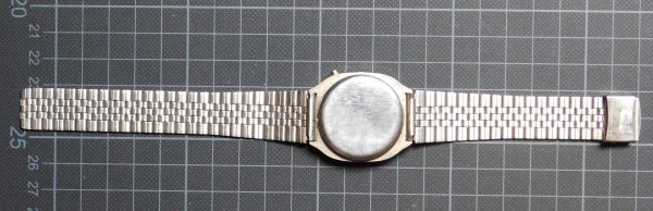 LCD LCD WATCH - Image 3