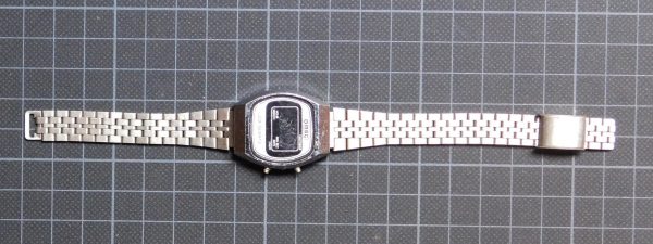 OMAC Ladies LCD WATCH - Image 5